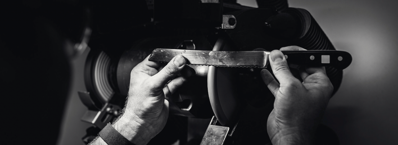 Serrated bread knife sharpening